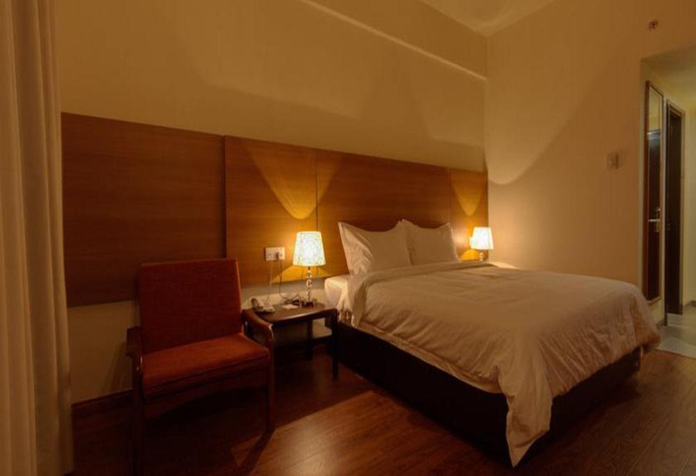 Swan Garden Hotel Malacca Exterior foto